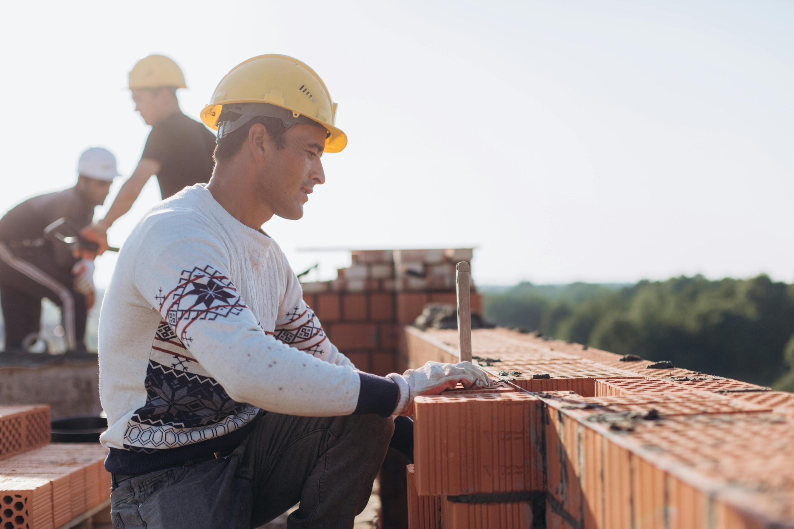 collaborateur chantier beton